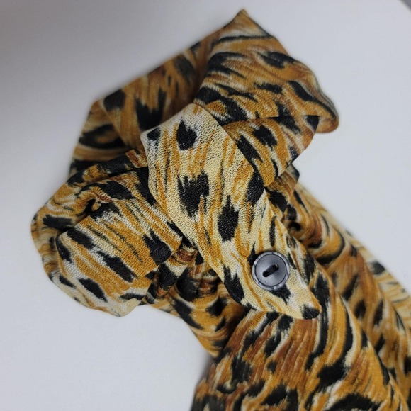 Rockabilly Animal Print Blouse - Picture 8 of 10